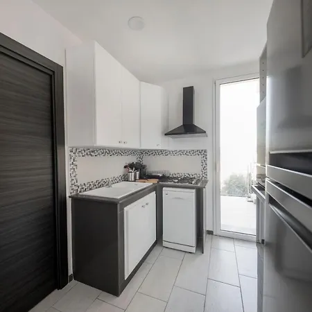 23 Pax In Francesca By In Palermo Casteldaccia